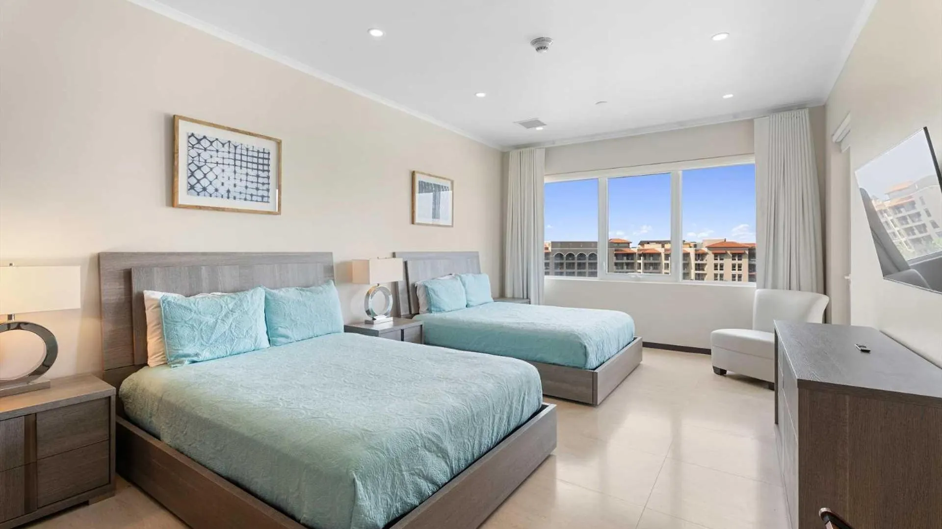 Beach View - Royal Beach View 2Br Condo - Lv509 Palm Beach