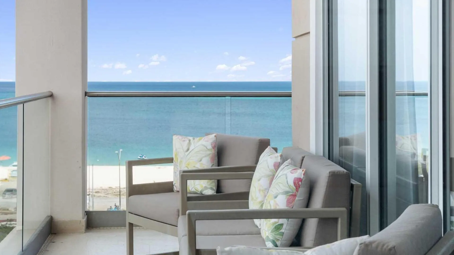Beach View - Royal Beach View 2Br Condo - Lv509 Palm Beach 0*,