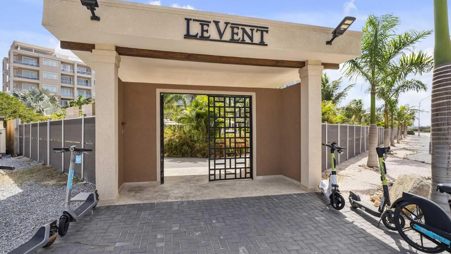 Beach View - Royal Beach View 2Br Condo - Lv509 Palm Beach 0*,